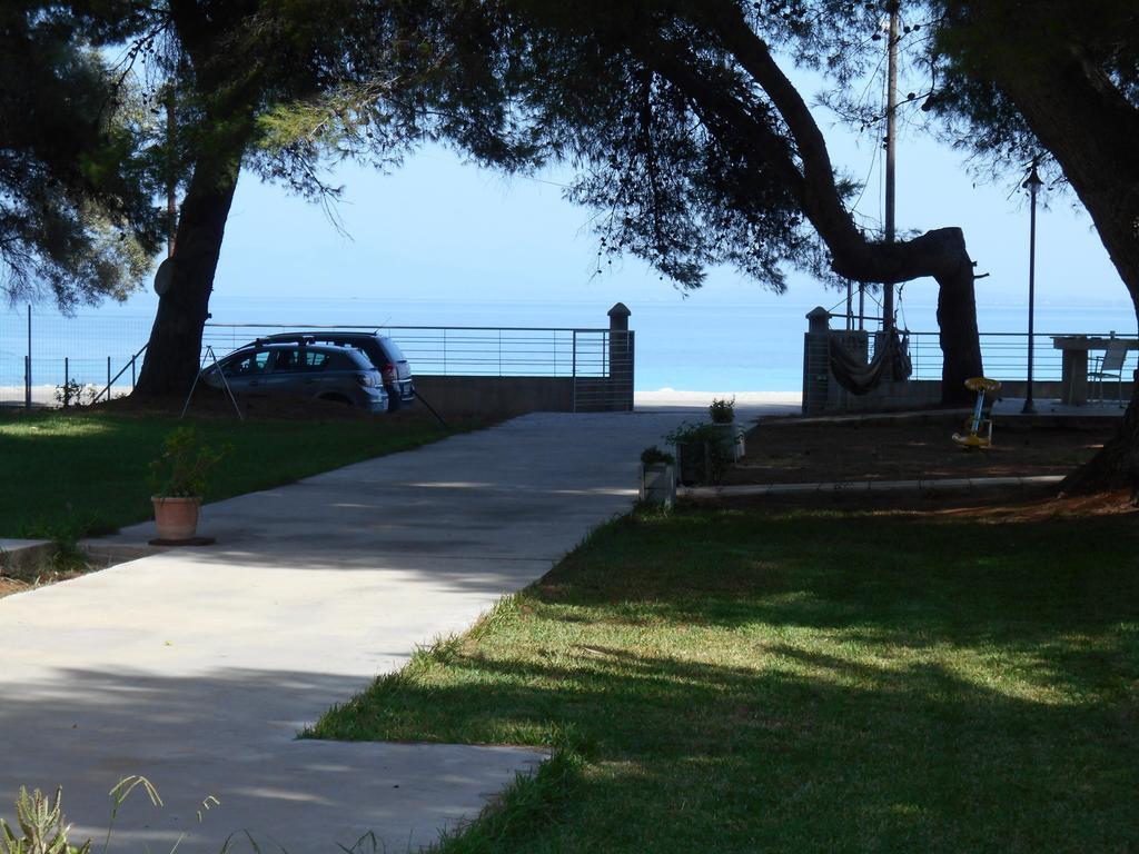 Brunello Seaside Apartments Lefkada City Exterior photo